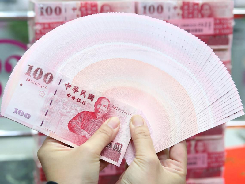 不是富邦金、國泰金...配息最香竟是它！存金融股買哪檔？鴻海前財務長4招拆解「賺錢密碼」